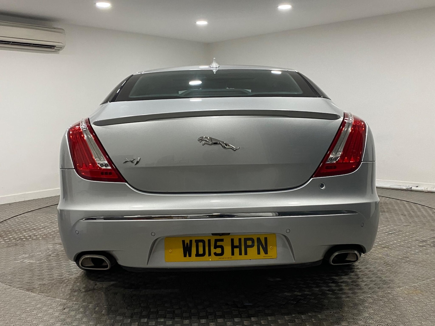 Used Jaguar XJ 2015 for sale - 77191173: Photo 4