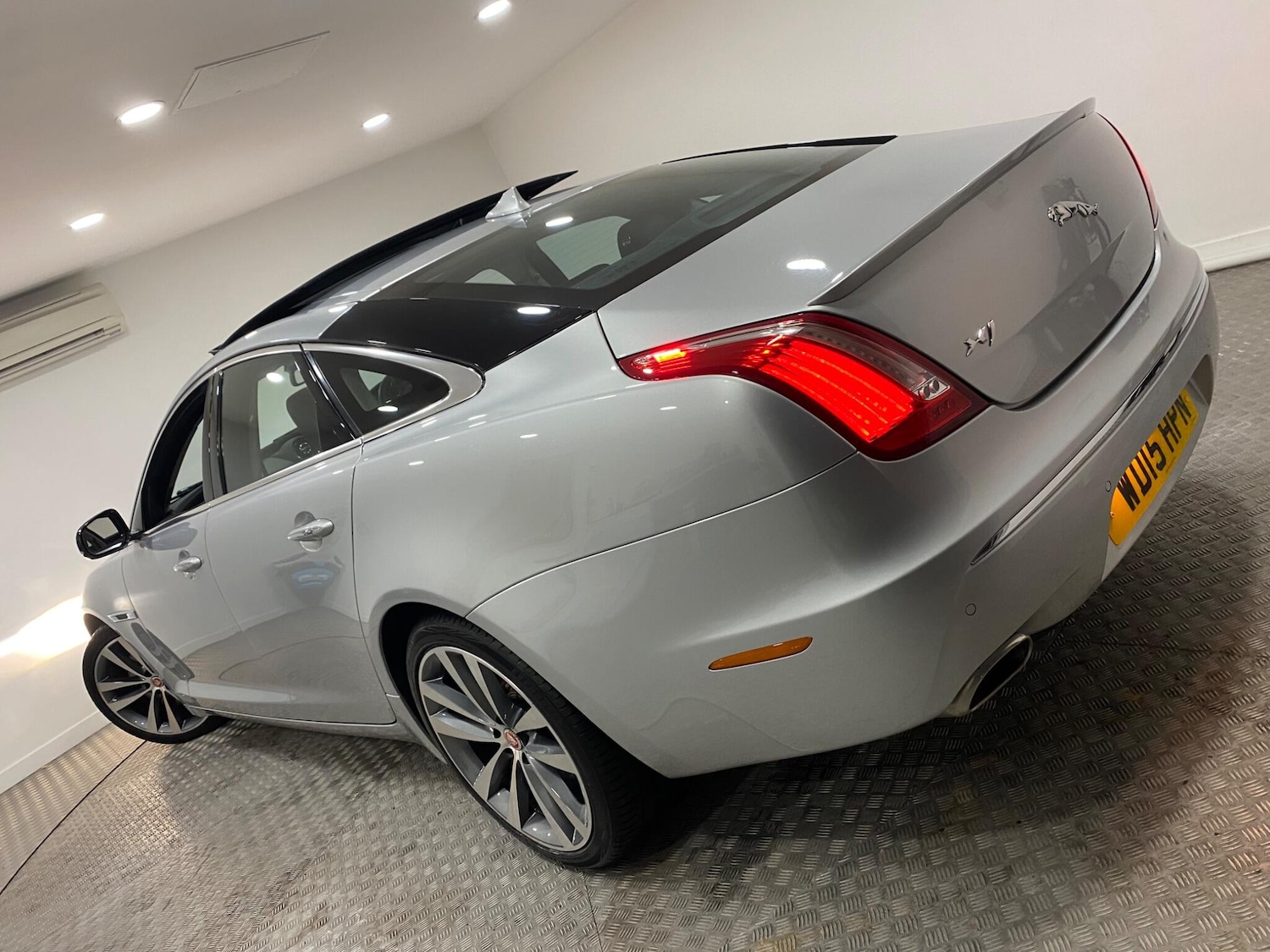 Used Jaguar XJ 2015 for sale - 77191173: Photo 44