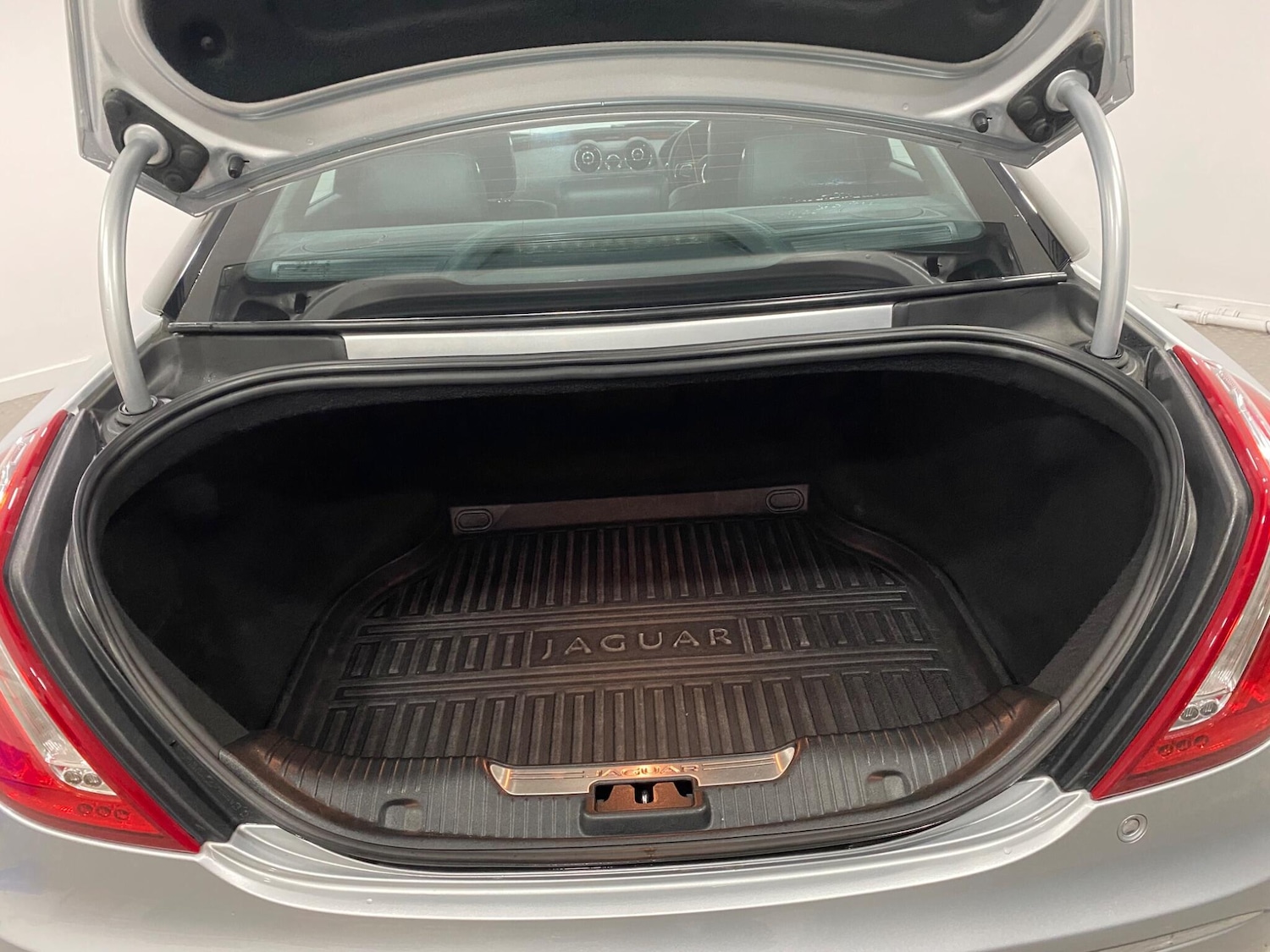 Used Jaguar XJ 2015 for sale - 77191173: Photo 49