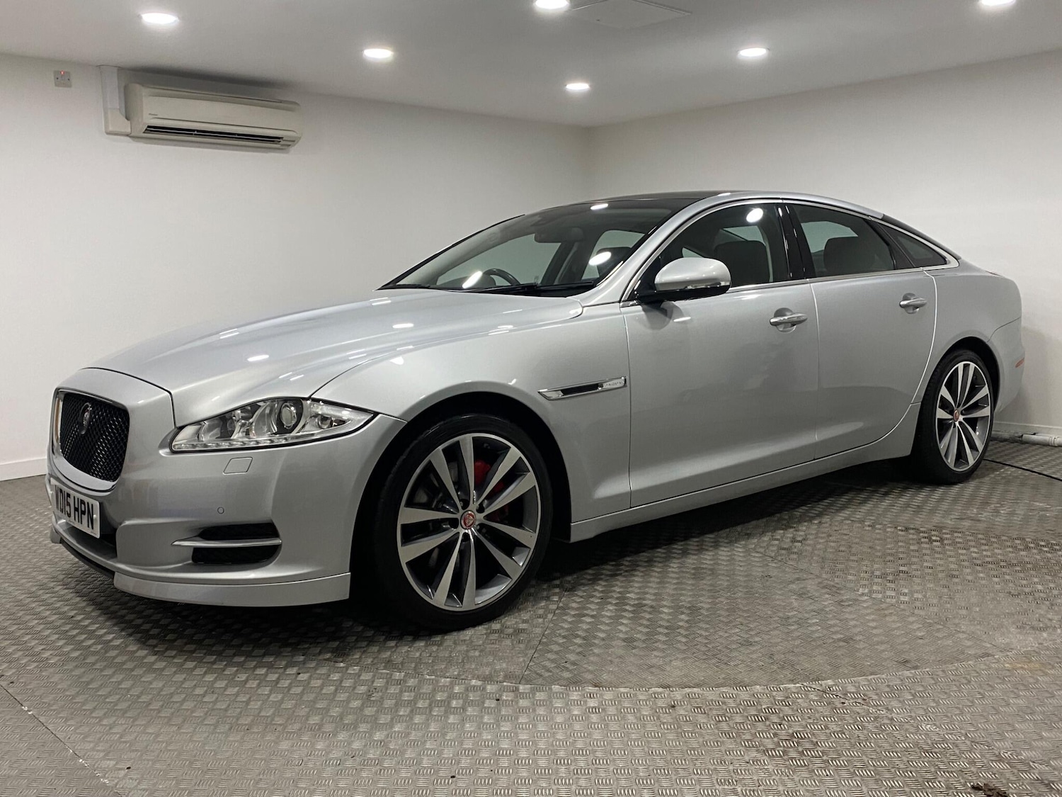 Used Jaguar XJ 2015 for sale - 77191173: Photo 7