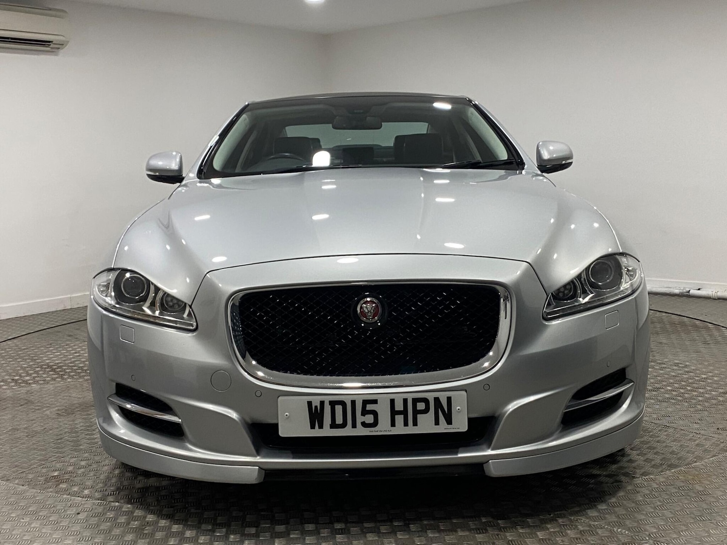 Used Jaguar XJ 2015 for sale - 77191173: Photo 8