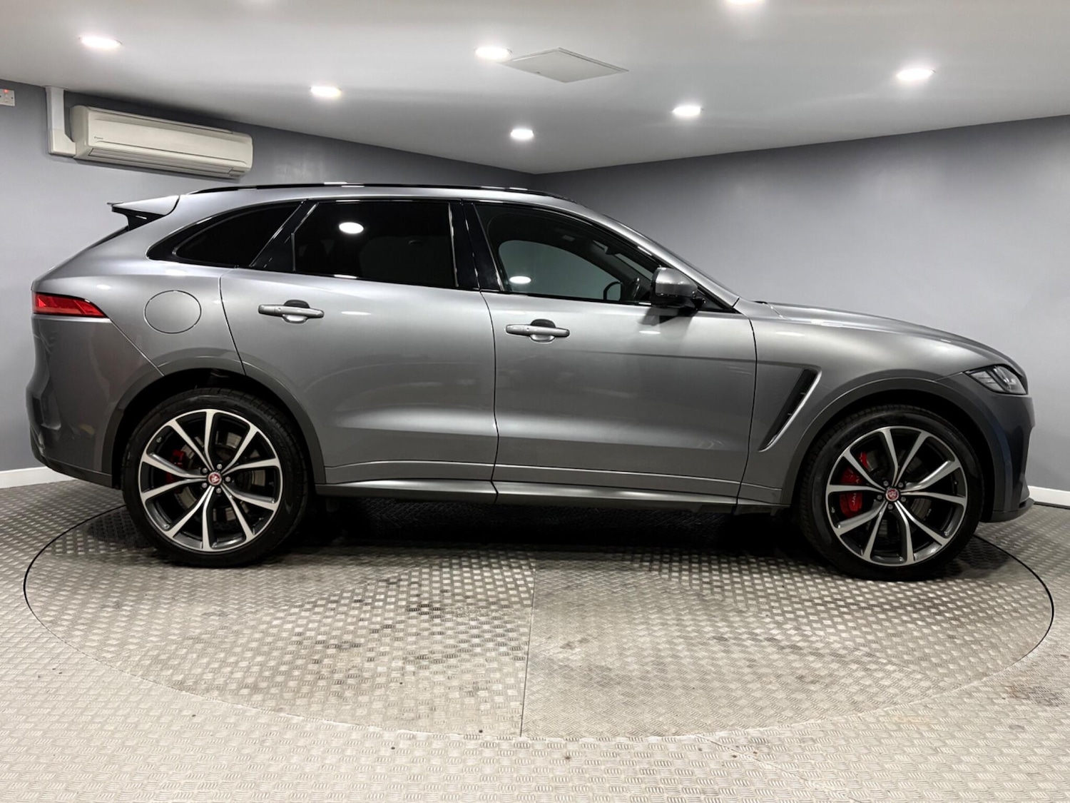Used Jaguar F-Pace 2019 for sale - 78204255: Photo 2