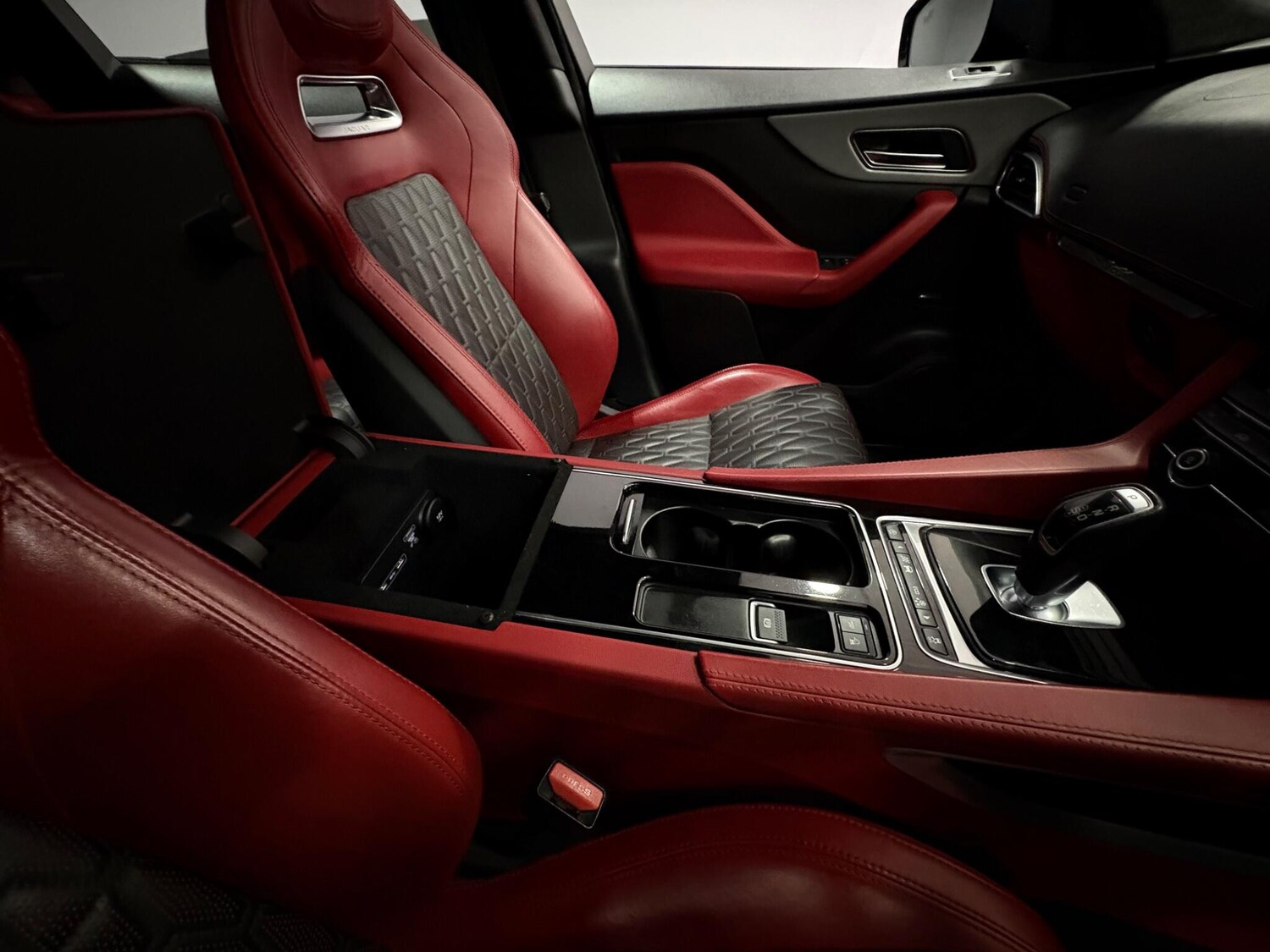 Used Jaguar F-Pace 2019 for sale - 78204255: Photo 41