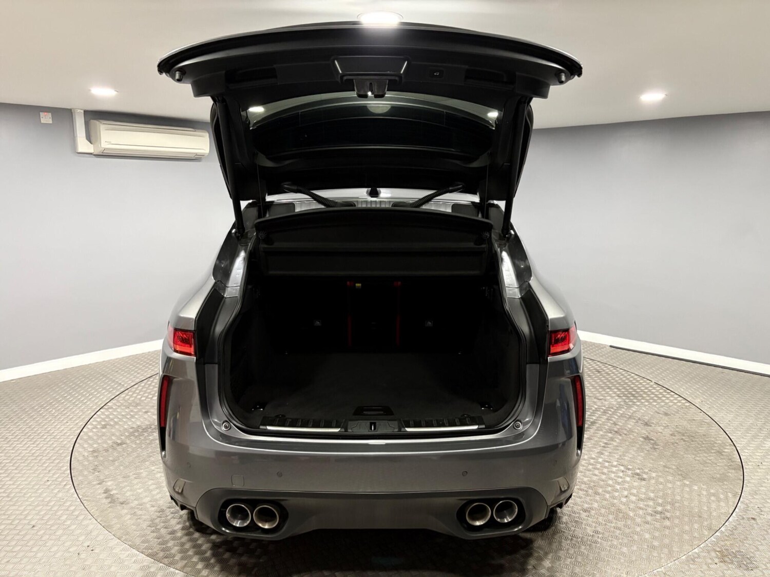 Used Jaguar F-Pace 2019 for sale - 78204255: Photo 51