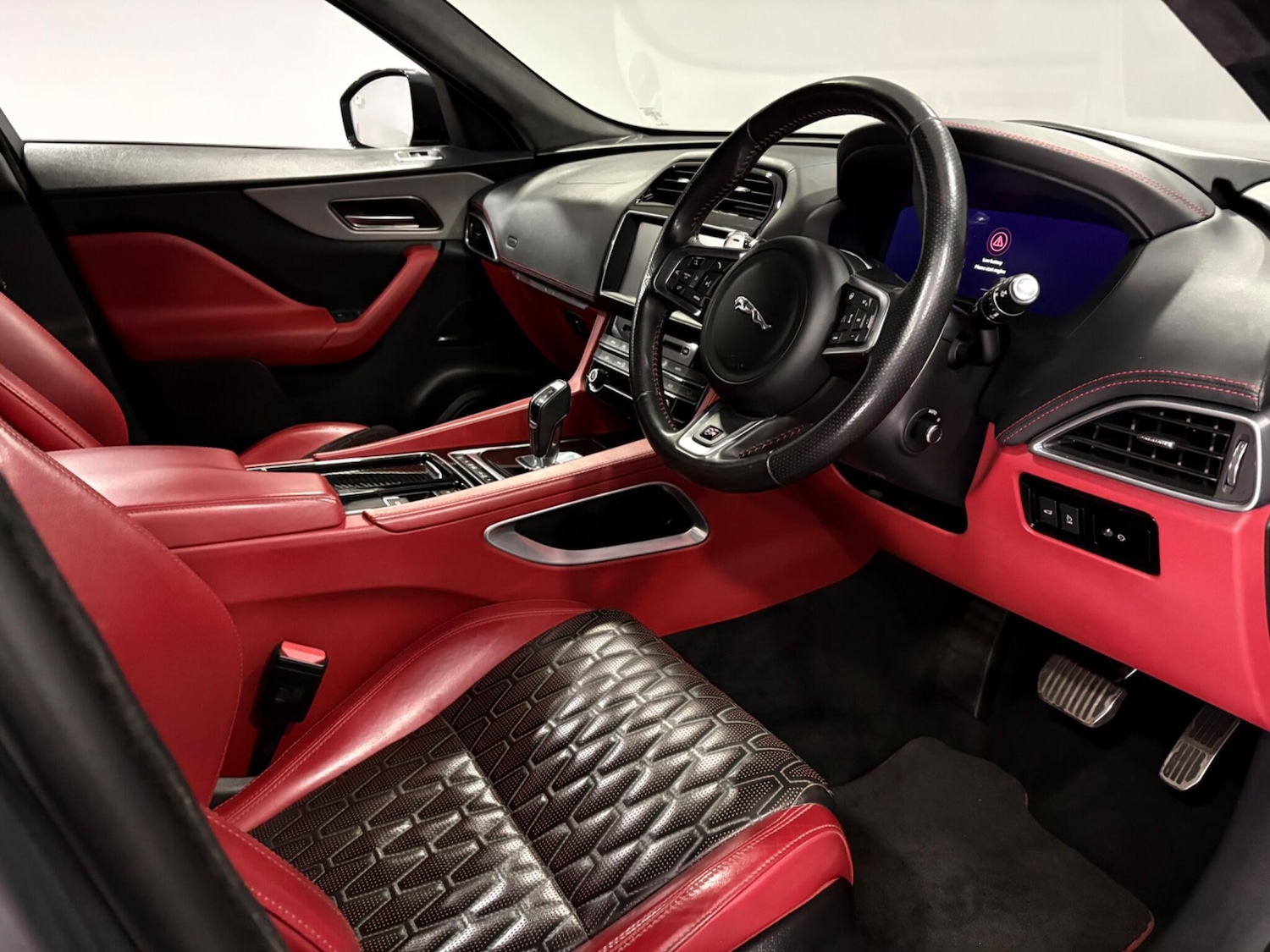 Used Jaguar F-Pace 2019 for sale - 78204255: Photo 9