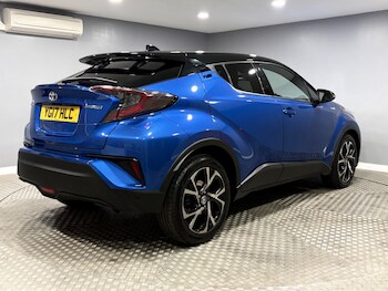 Used Toyota C-HR 2017 for sale - 78461638: Photo