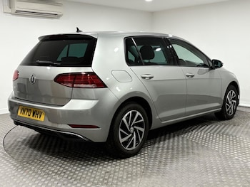 Used Volkswagen Golf 2020 for sale - 77021149: Photo