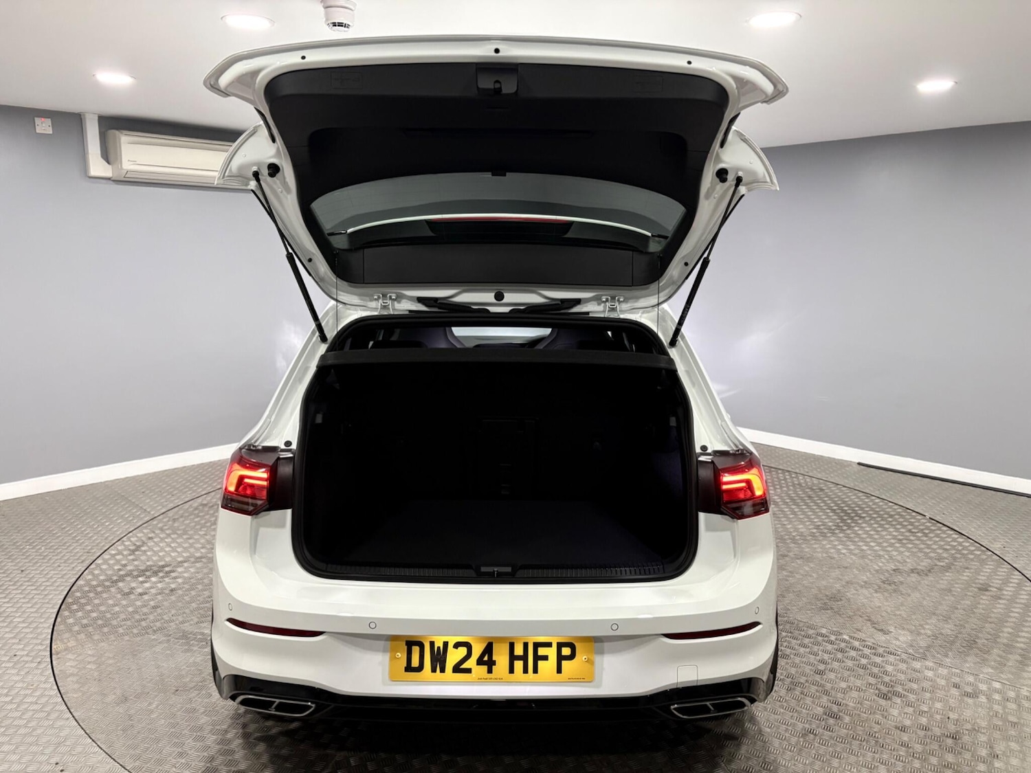 Used Volkswagen Golf 2024 for sale - 78171288: Photo 48