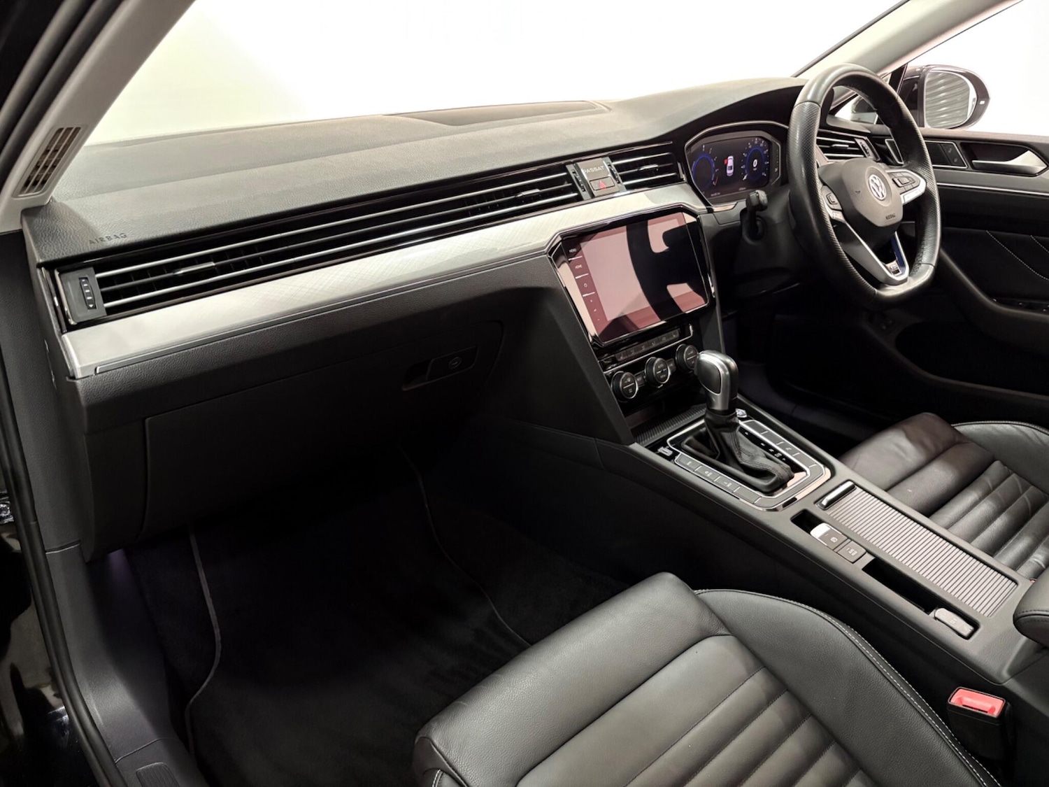 Used Volkswagen Passat 2020 for sale - 76671437: Photo 11