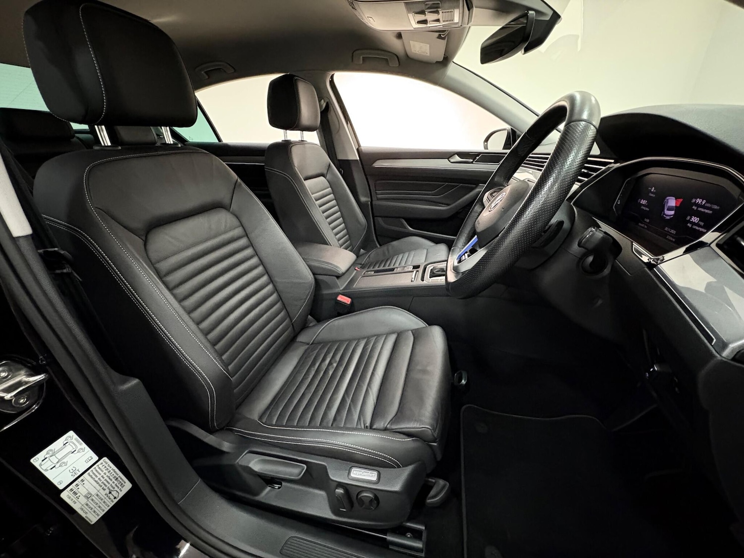 Used Volkswagen Passat 2020 for sale - 76671437: Photo 12