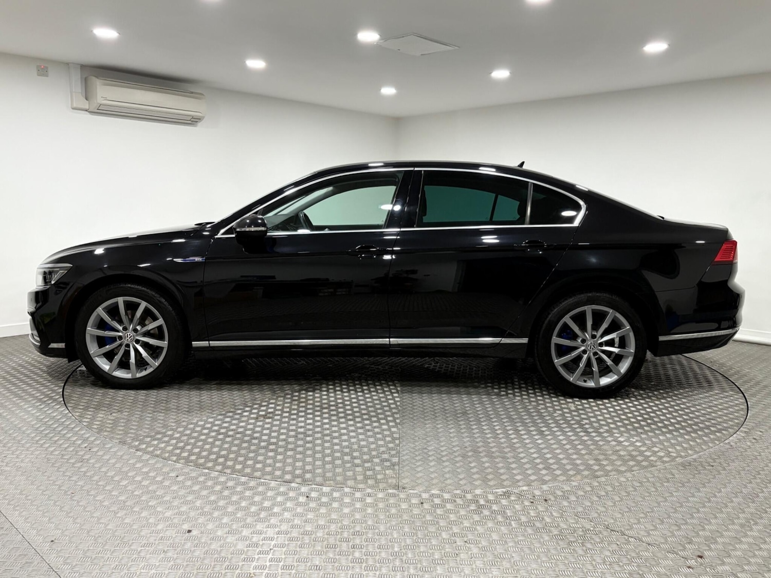 Used Volkswagen Passat 2020 for sale - 76671437: Photo 6