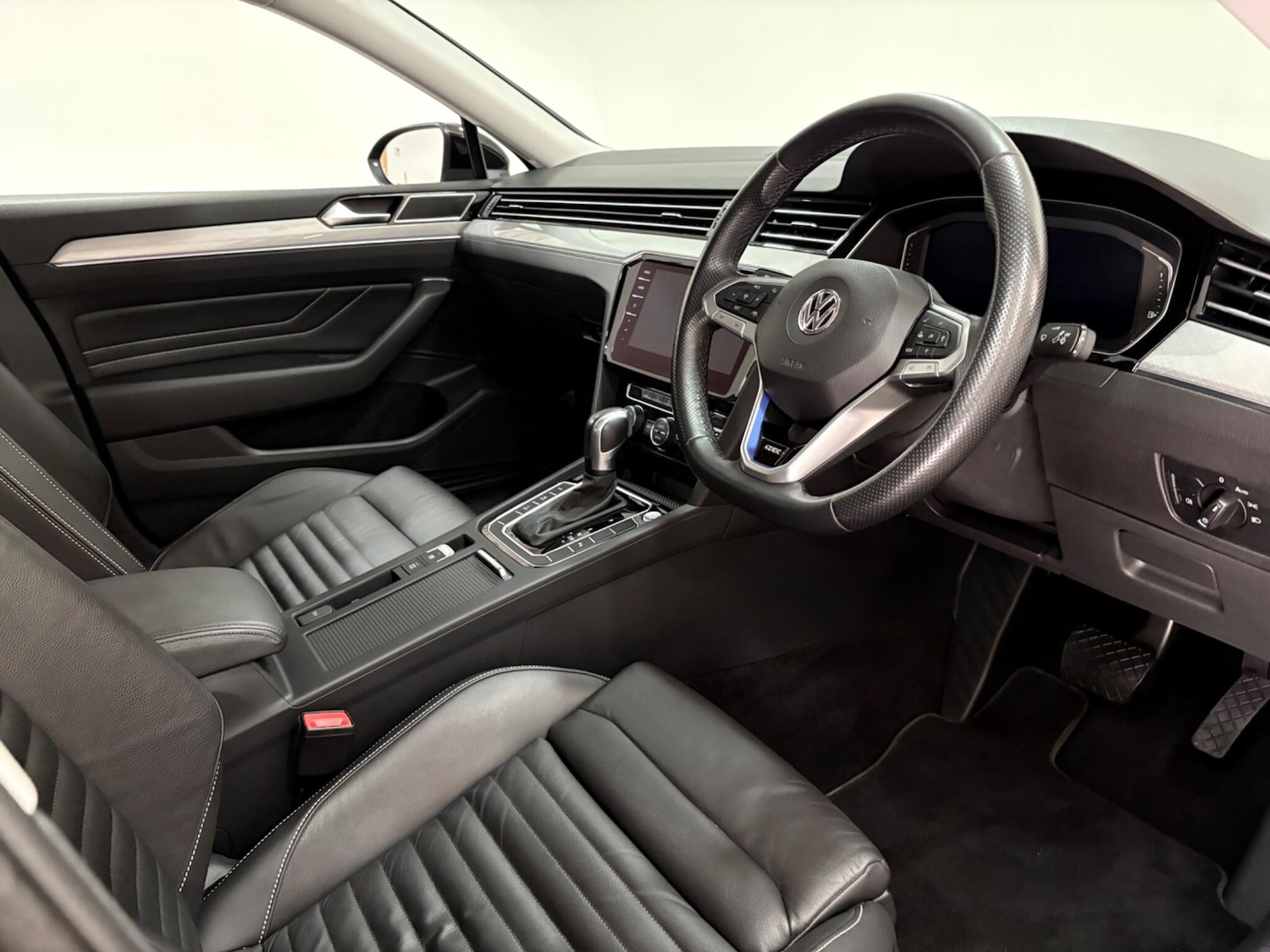 Used Volkswagen Passat 2020 for sale - 76671437: Photo 9