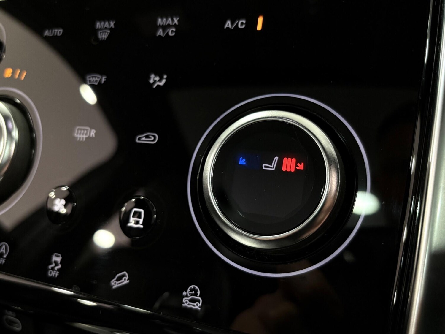 Used Land Rover Discovery Sport for sale - 76612790: Photo 40