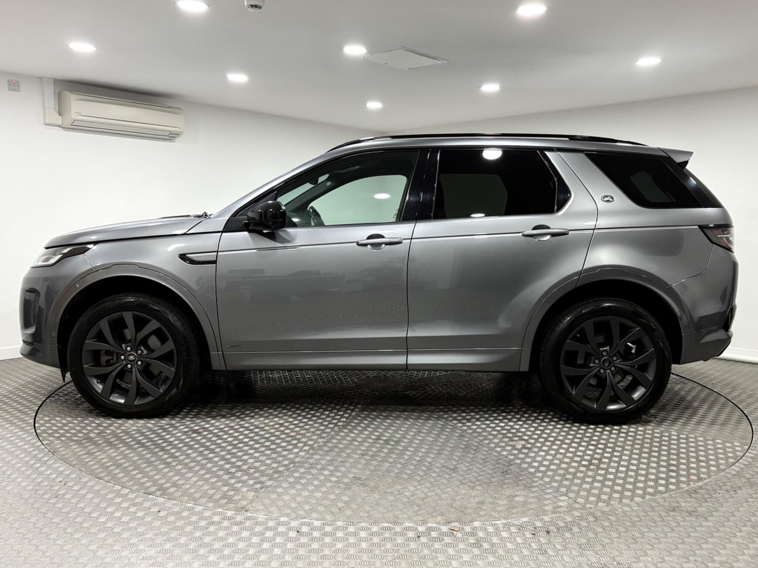 Used Land Rover Discovery Sport for sale - 76612790: Photo 6