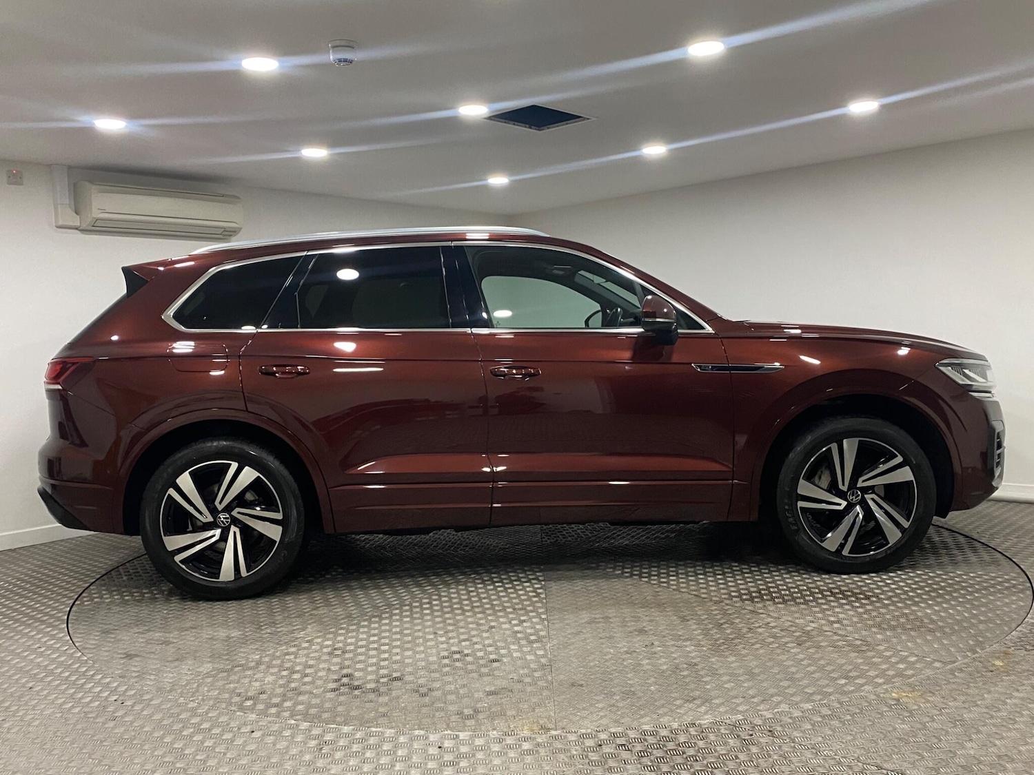 Used Volkswagen Touareg 2021 for sale - 77120833: Photo 2