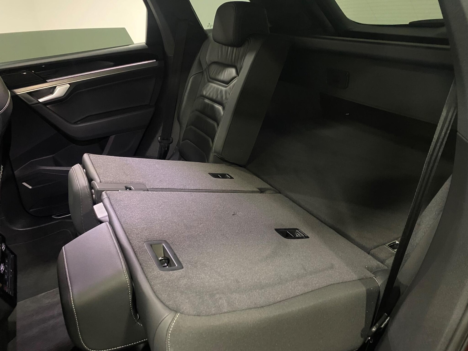 Used Volkswagen Touareg 2021 for sale - 77120833: Photo 57