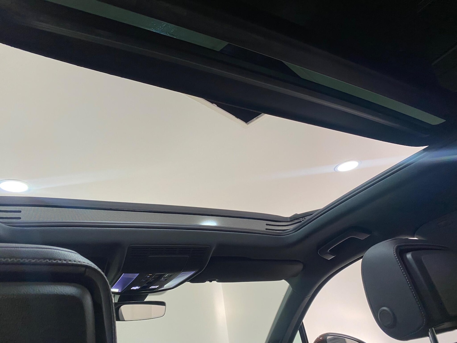 Used Volkswagen Touareg 2021 for sale - 77120833: Photo 65