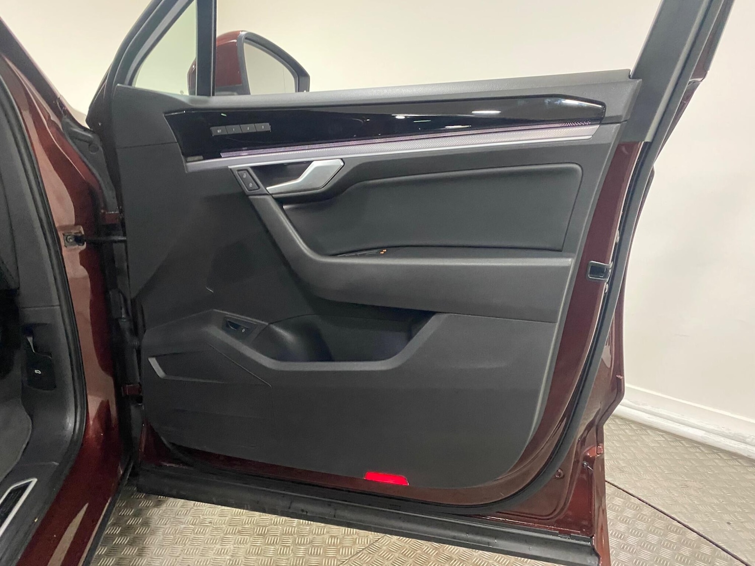 Used Volkswagen Touareg 2021 for sale - 77120833: Photo 9