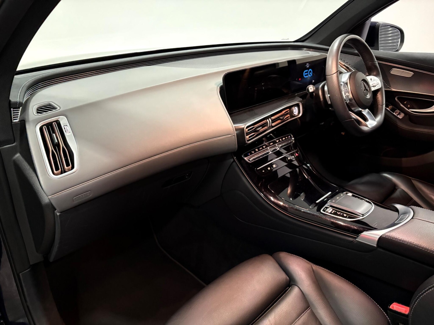 Used Mercedes-Benz EQC 2022 for sale - 76282904: Photo 11