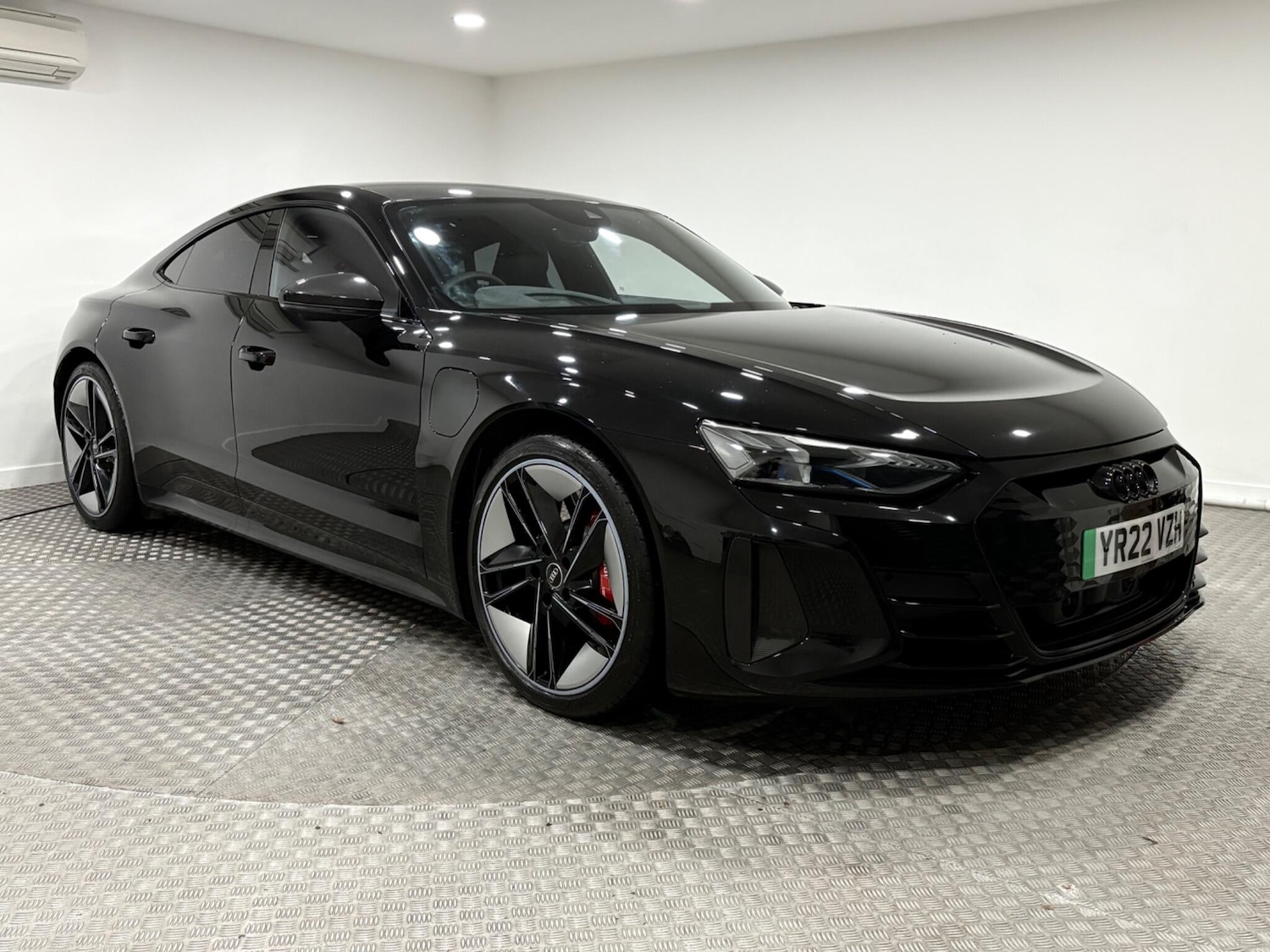 Used Audi RS e-tron GT 2022 for sale - 76743302: Photo 1
