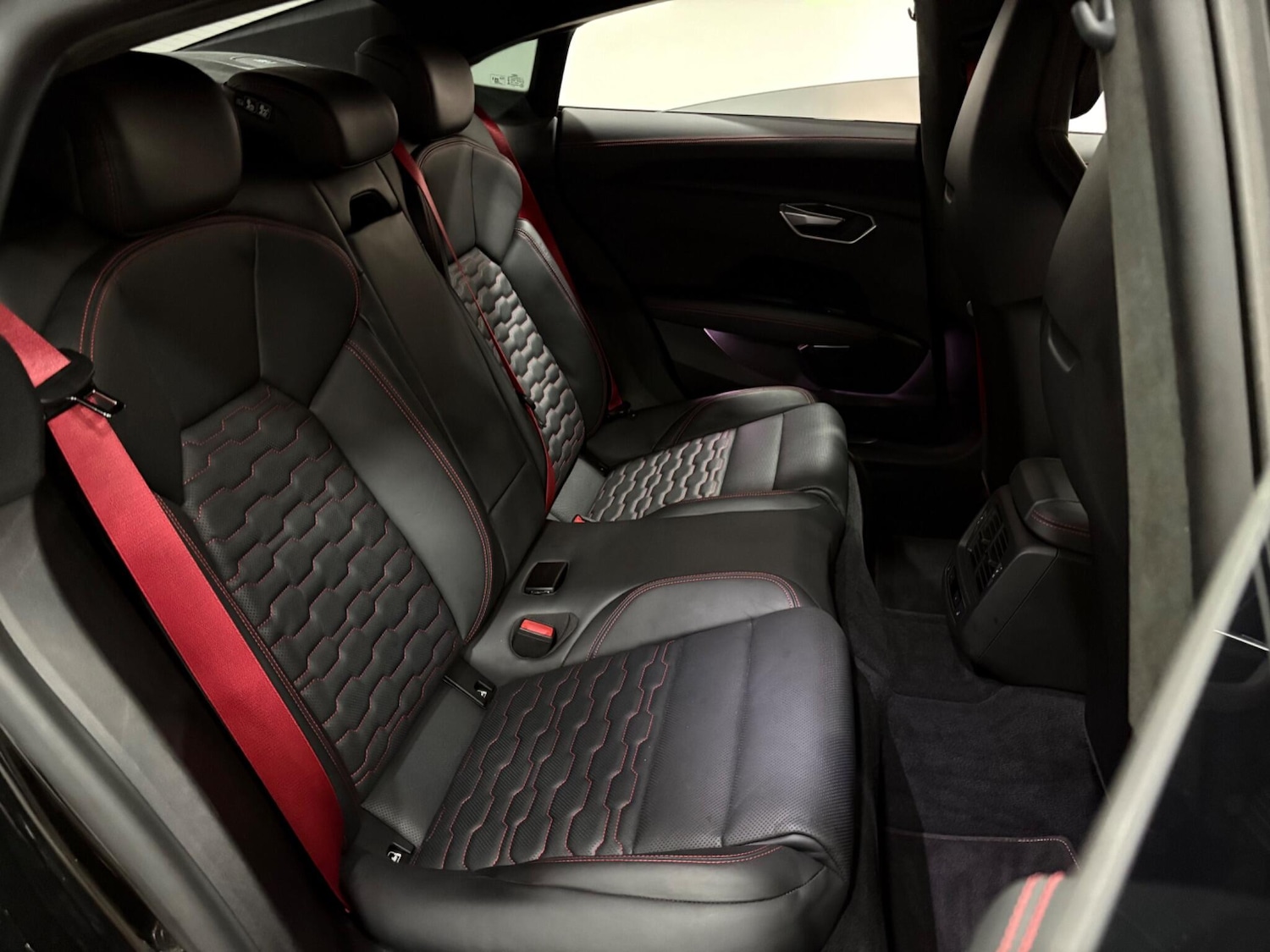 Used Audi RS e-tron GT 2022 for sale - 76743302: Photo 49