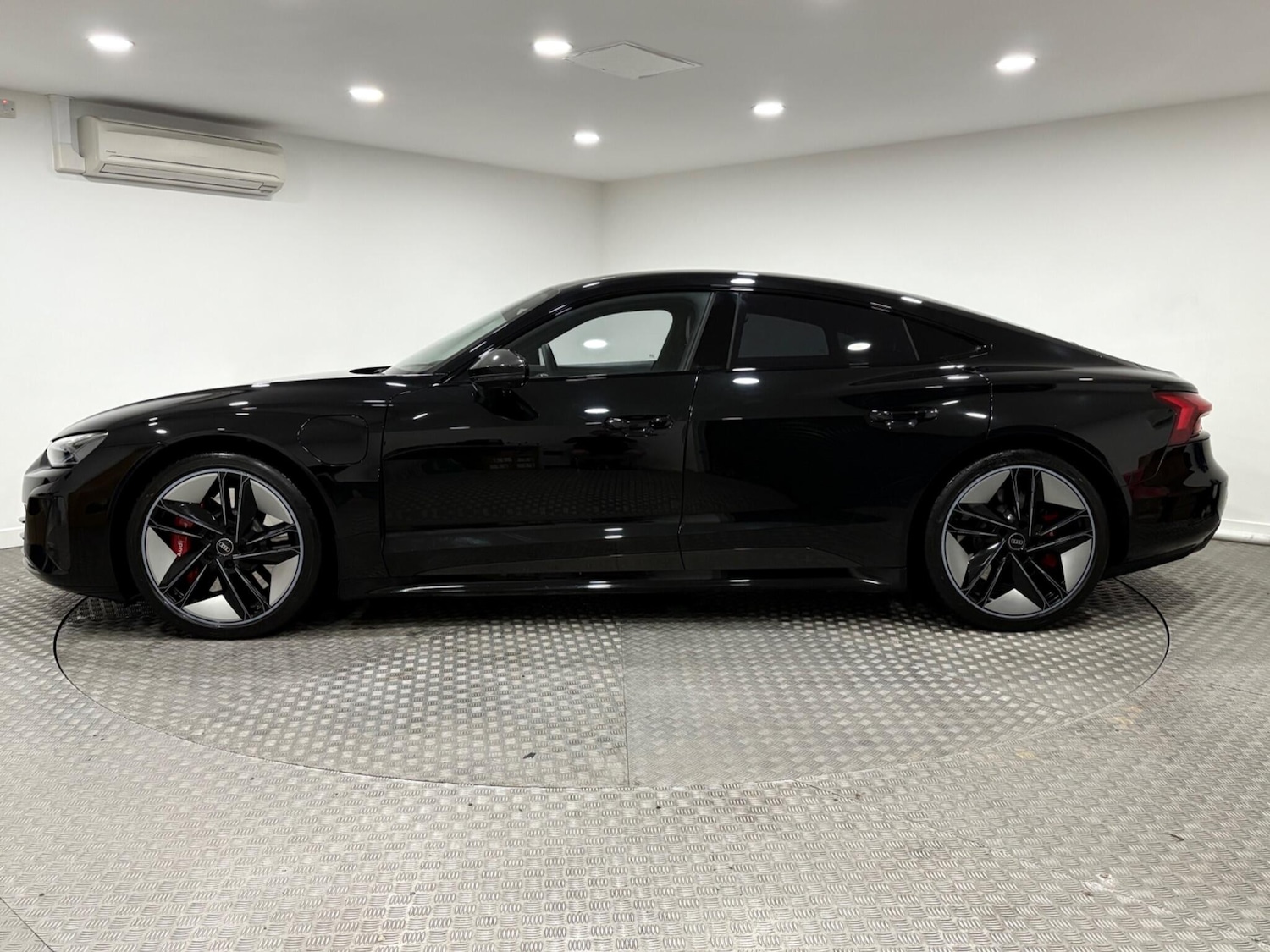 Used Audi RS e-tron GT 2022 for sale - 76743302: Photo 6