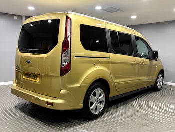 Used Ford Grand Tourneo Connect 2016 for sale - 79106536: Photo