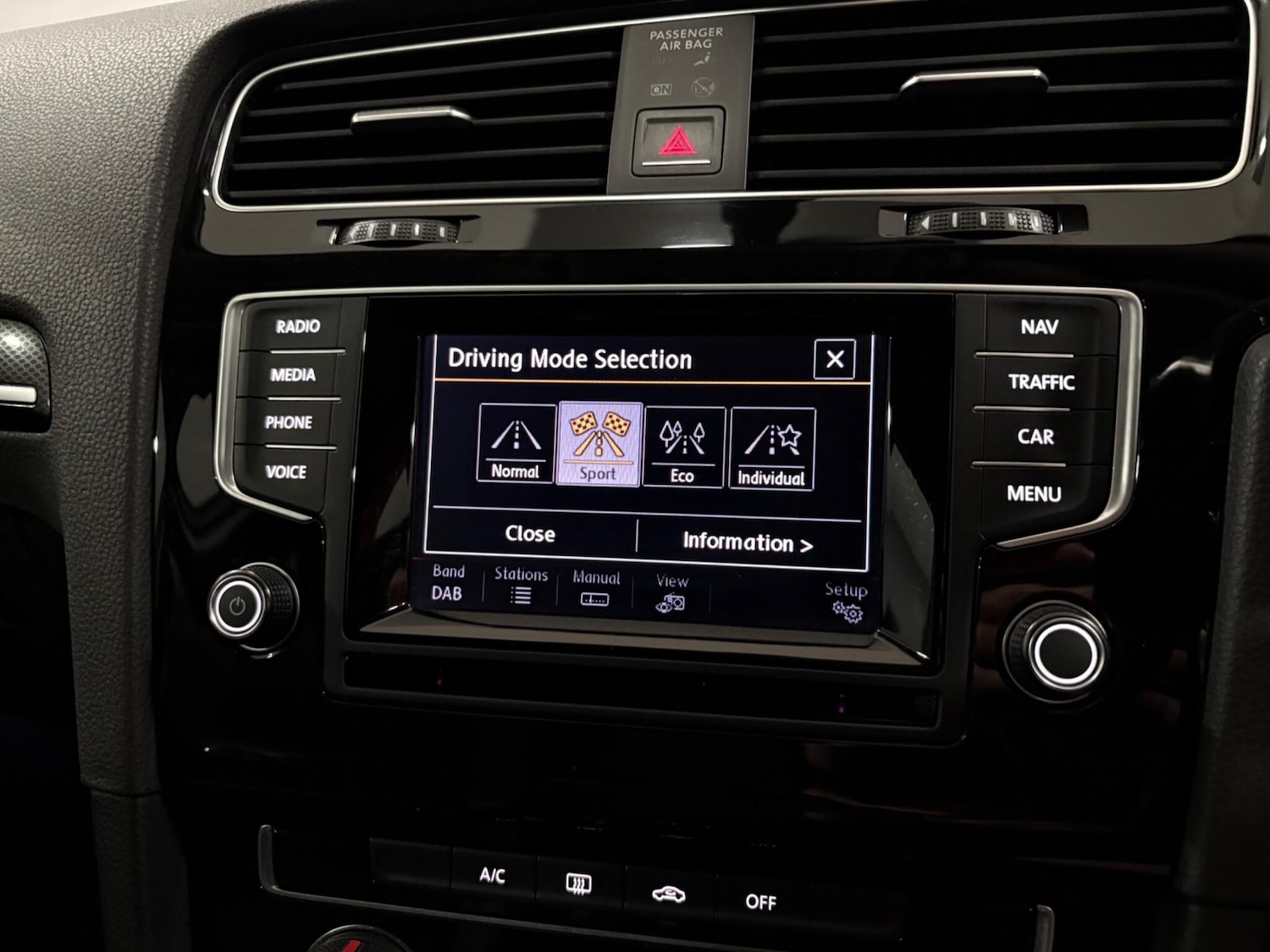 Used Volkswagen Golf 2014 for sale - 77924972: Photo 27