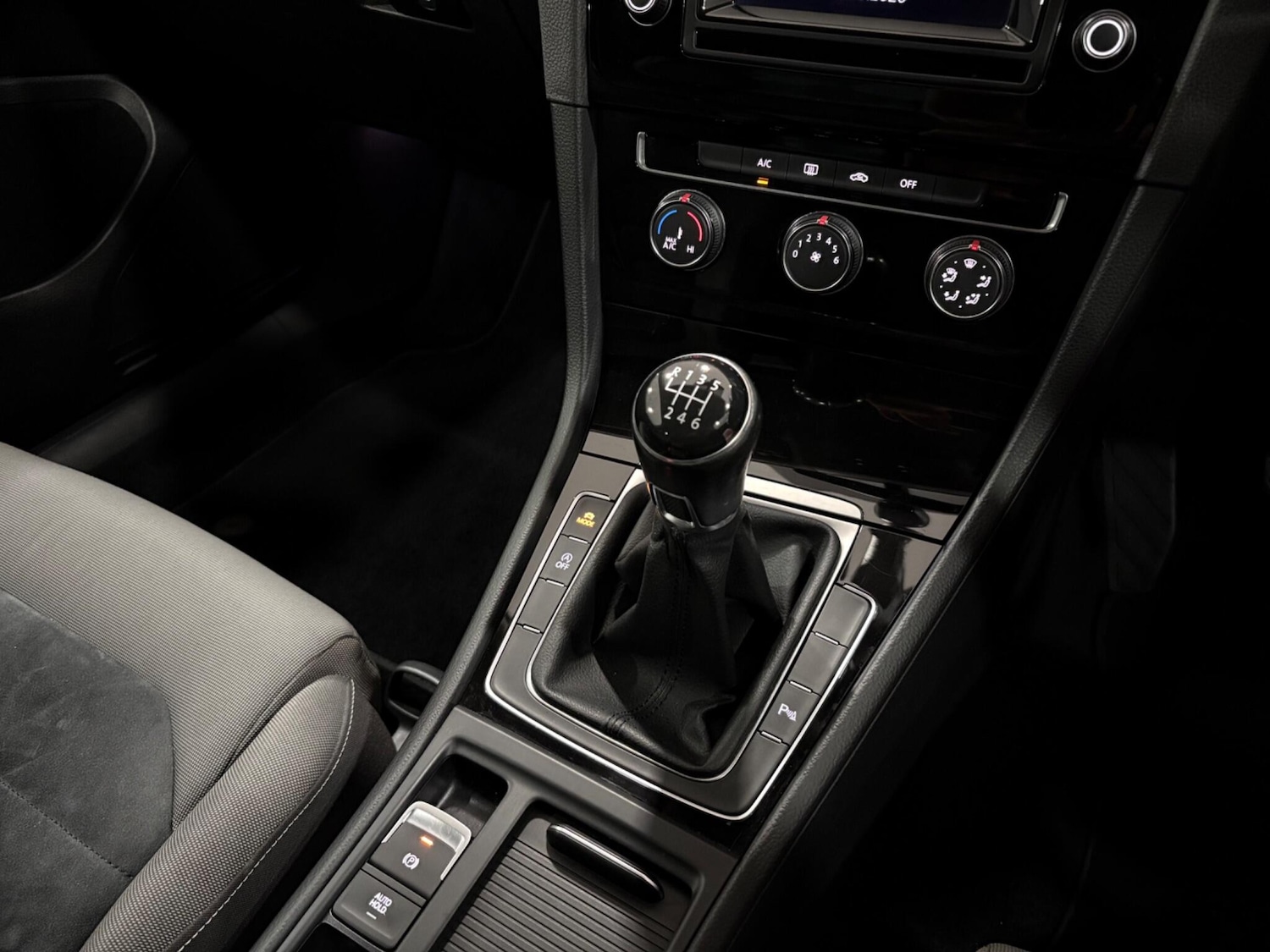 Used Volkswagen Golf 2014 for sale - 77924972: Photo 28