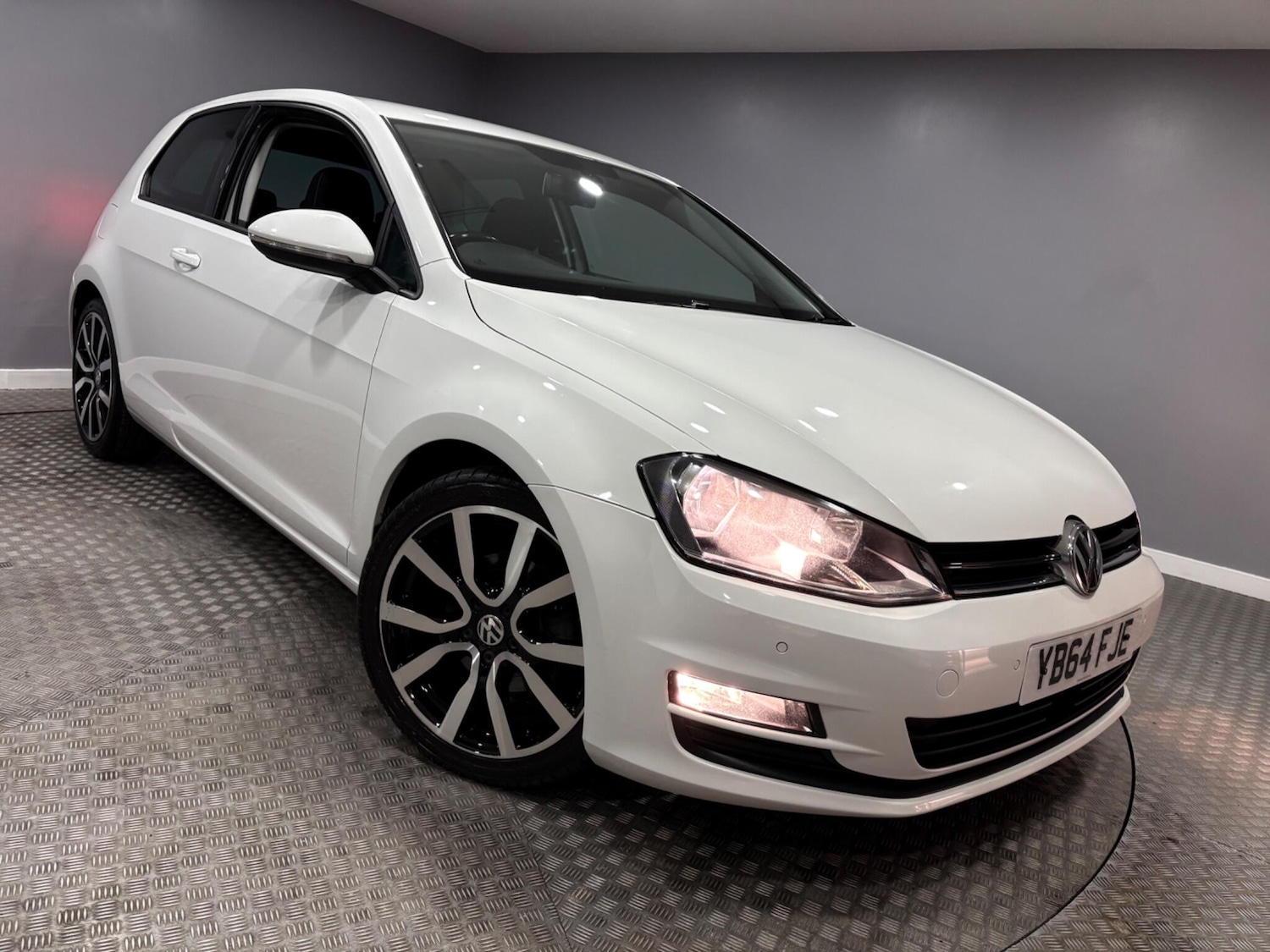 Used Volkswagen Golf 2014 for sale - 77924972: Photo 42