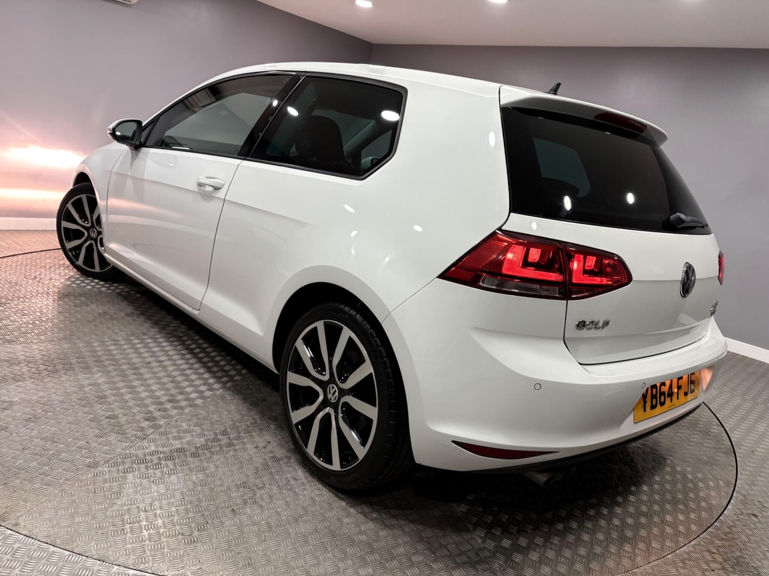 Used Volkswagen Golf 2014 for sale - 77924972: Photo 43