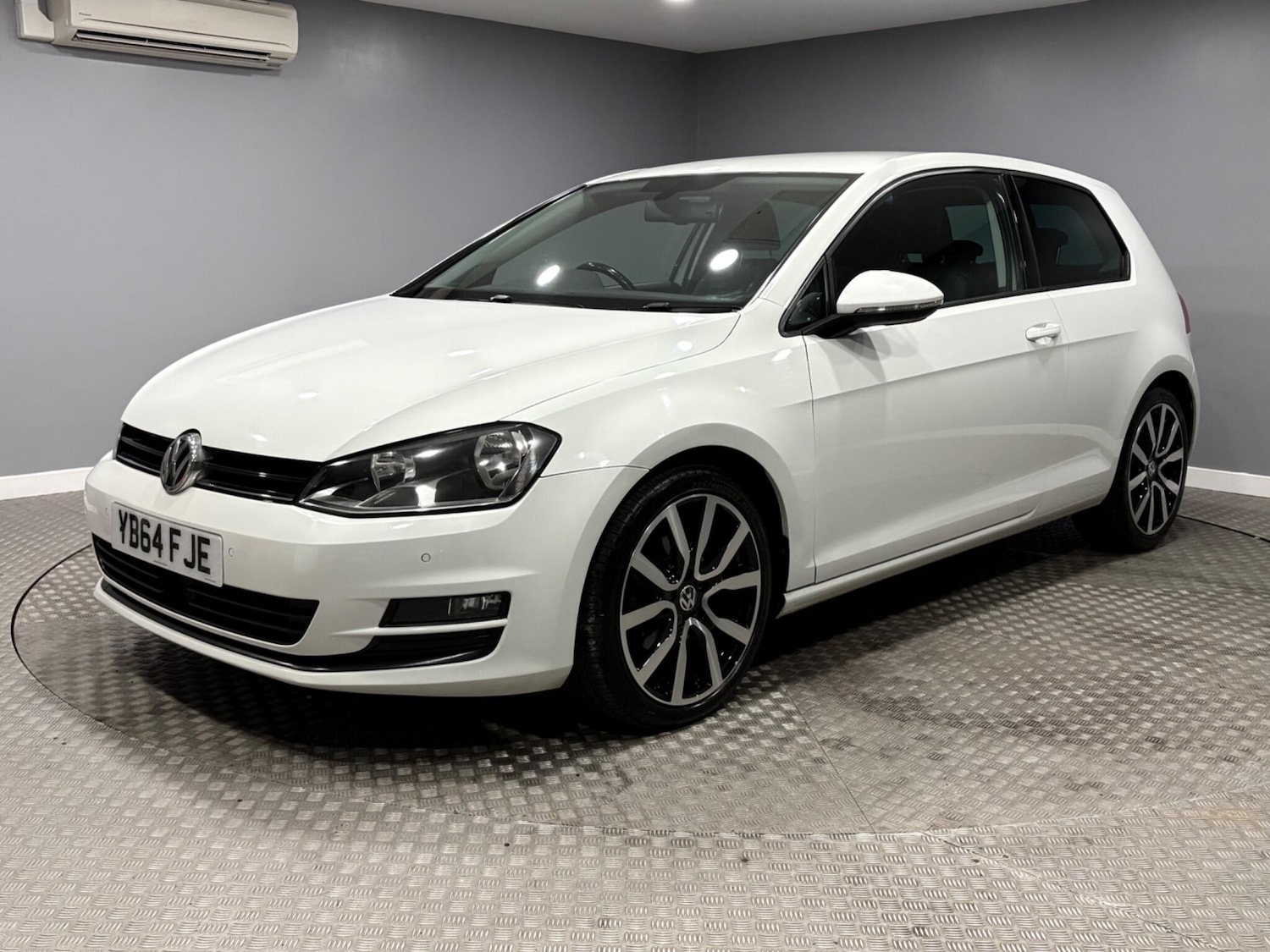 Used Volkswagen Golf 2014 for sale - 77924972: Photo 7