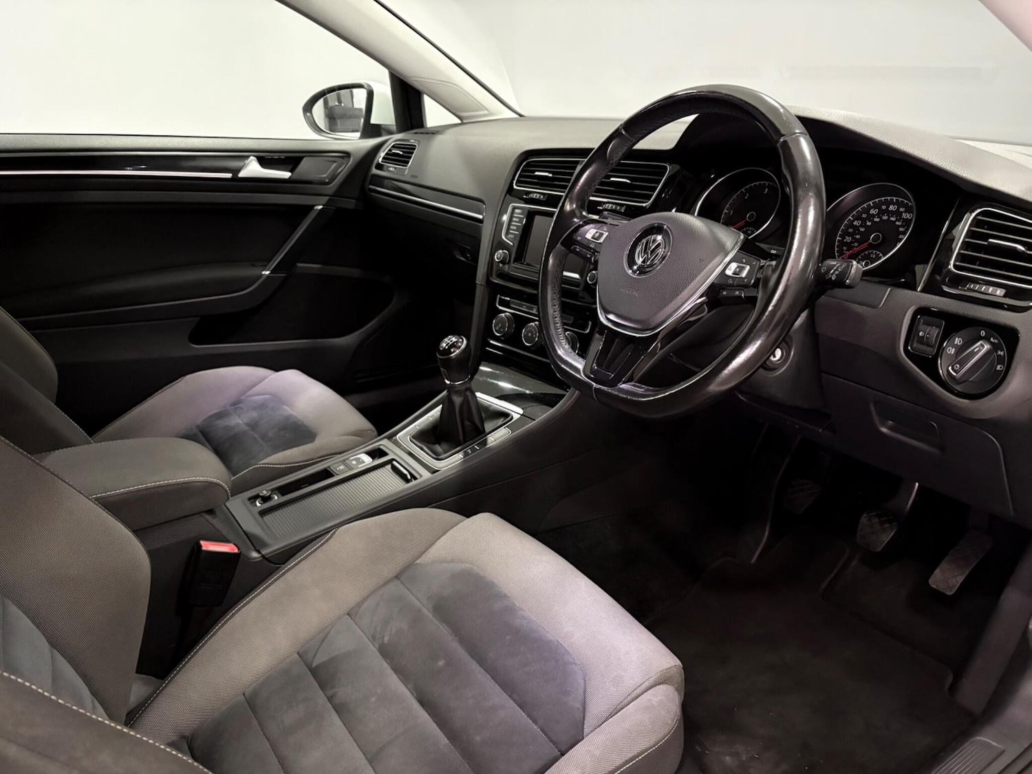 Used Volkswagen Golf 2014 for sale - 77924972: Photo 9