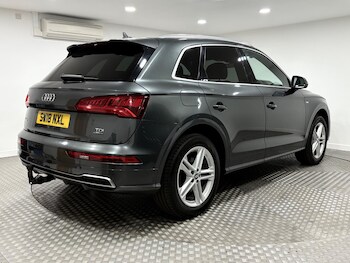 Used Audi Q5 2018 for sale - 75290422: Photo