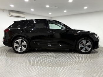 Used Audi e-tron 2020 for sale - 76166561: Photo 2