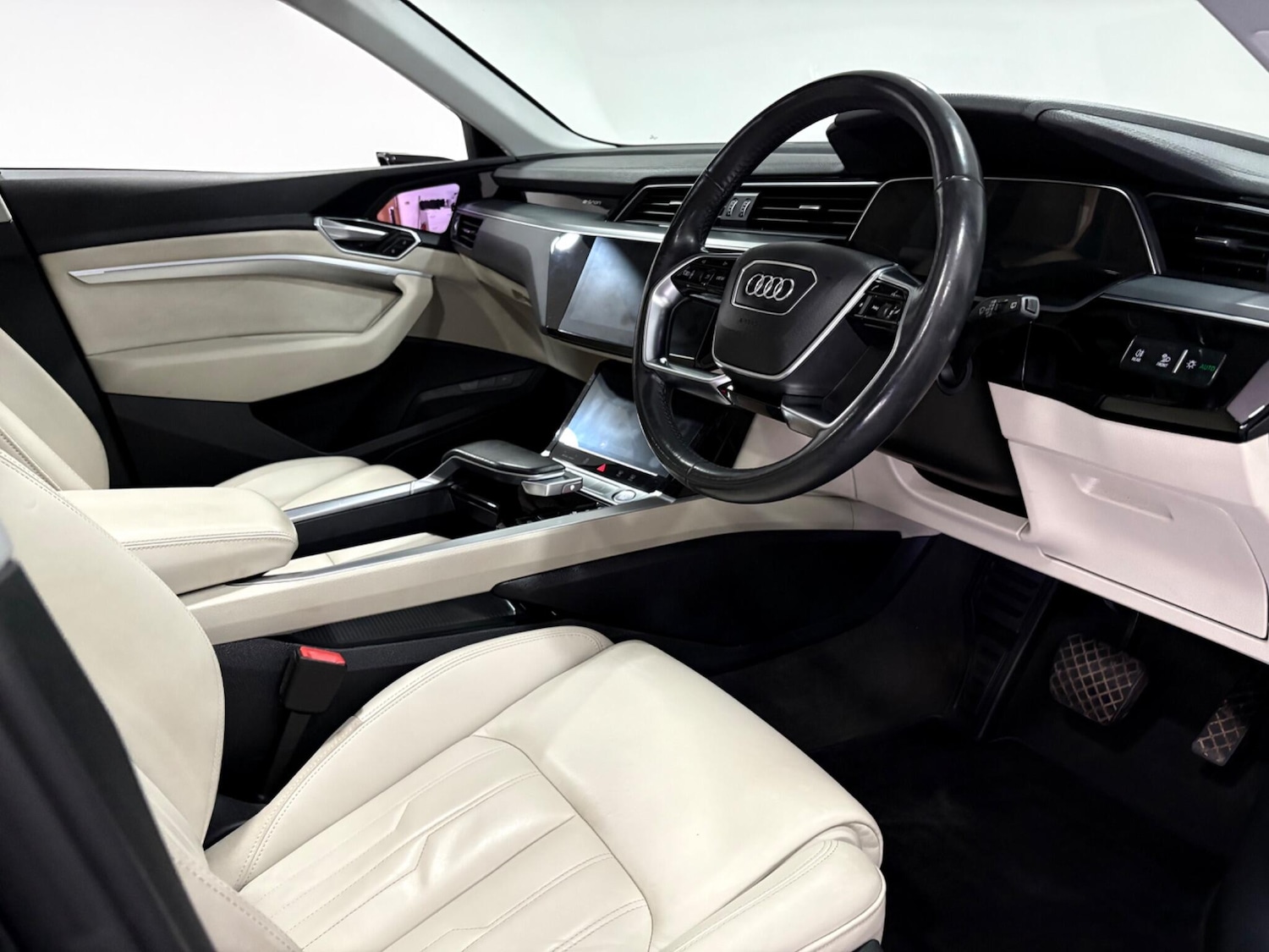 Used Audi e-tron 2020 for sale - 76166561: Photo 9