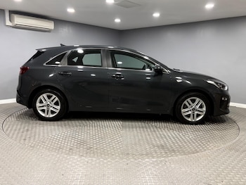 Used Kia Ceed 2019 for sale - 79224435: Photo