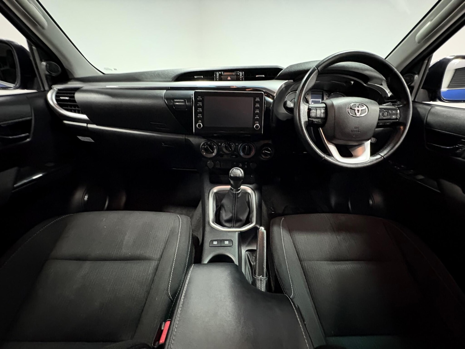 Used Toyota Hilux 2021 for sale - 77021005: Photo 10