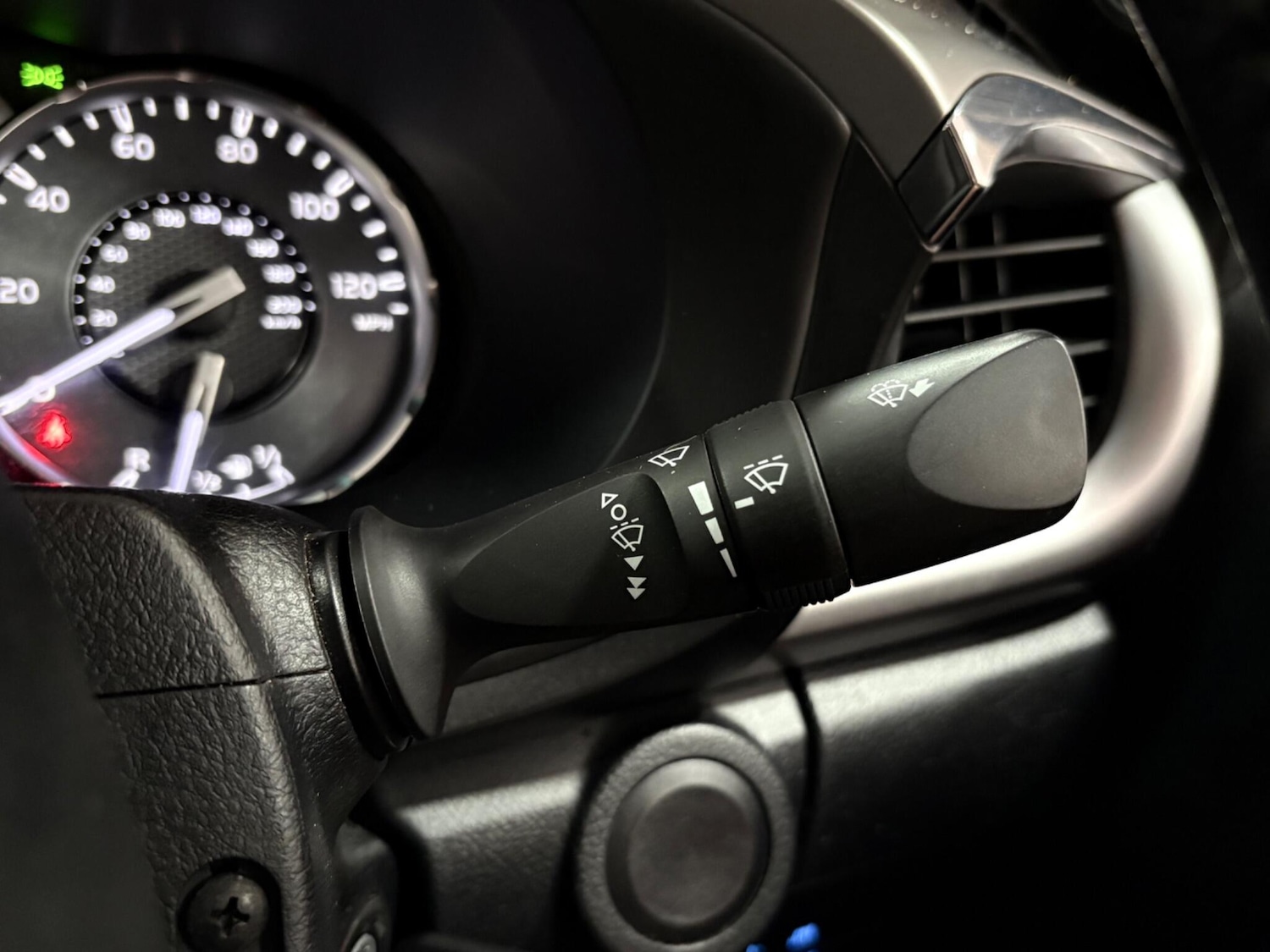 Used Toyota Hilux 2021 for sale - 77021005: Photo 19