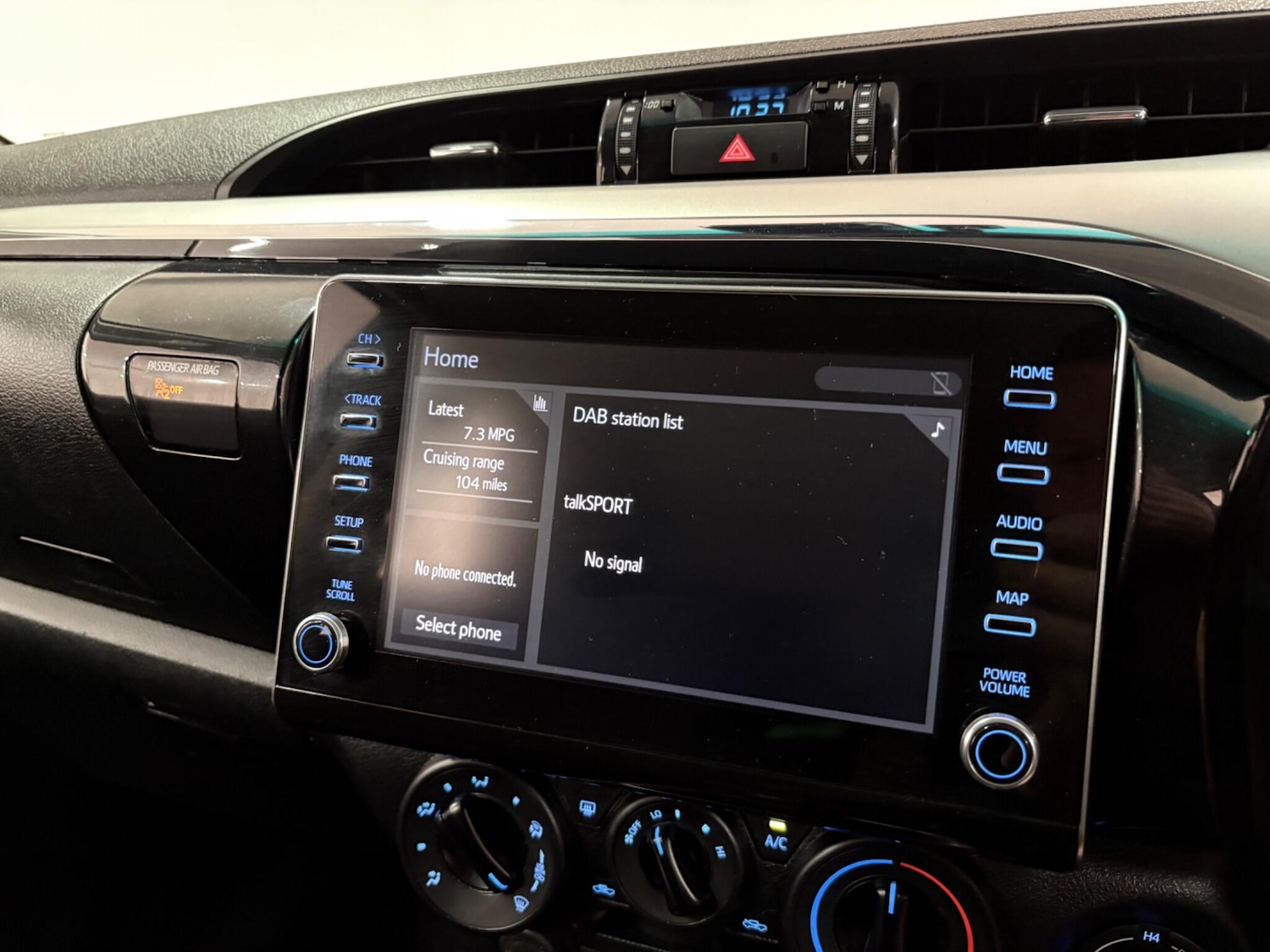 Used Toyota Hilux 2021 for sale - 77021005: Photo 21