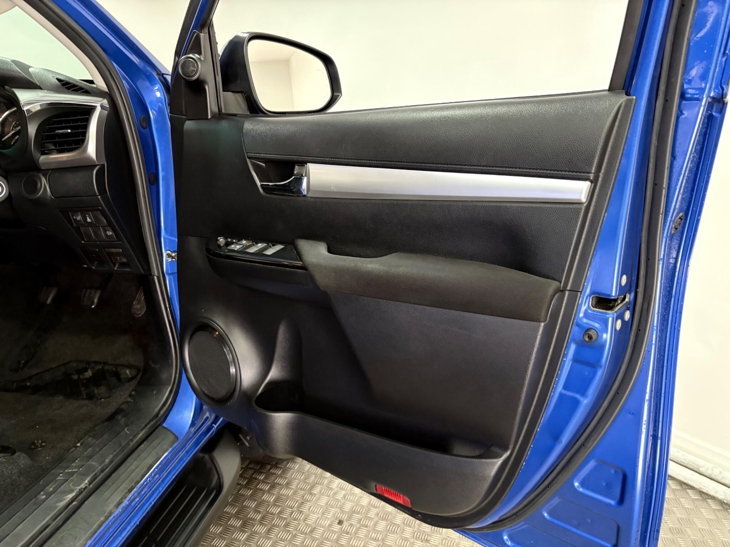 Used Toyota Hilux 2021 for sale - 77021005: Photo 34