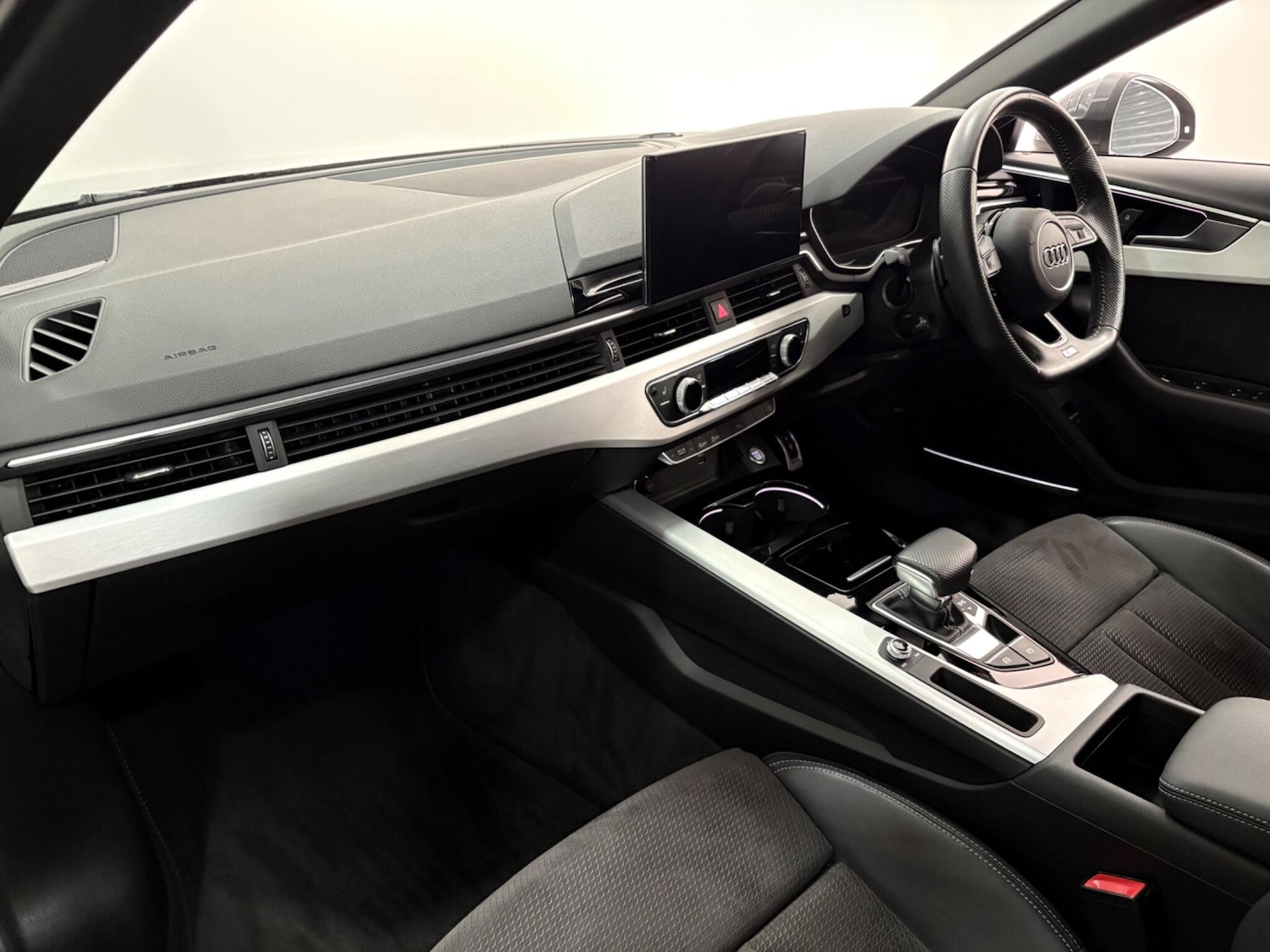 Used Audi A4 2021 for sale - 77021145: Photo 11