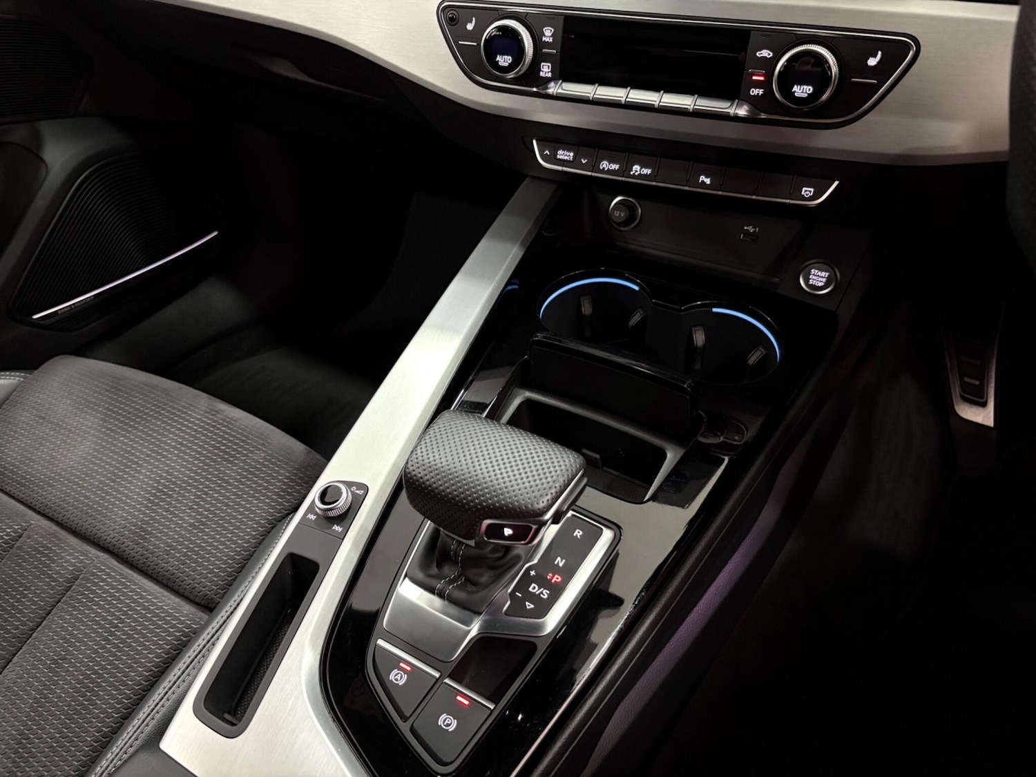 Used Audi A4 2021 for sale - 77021145: Photo 37