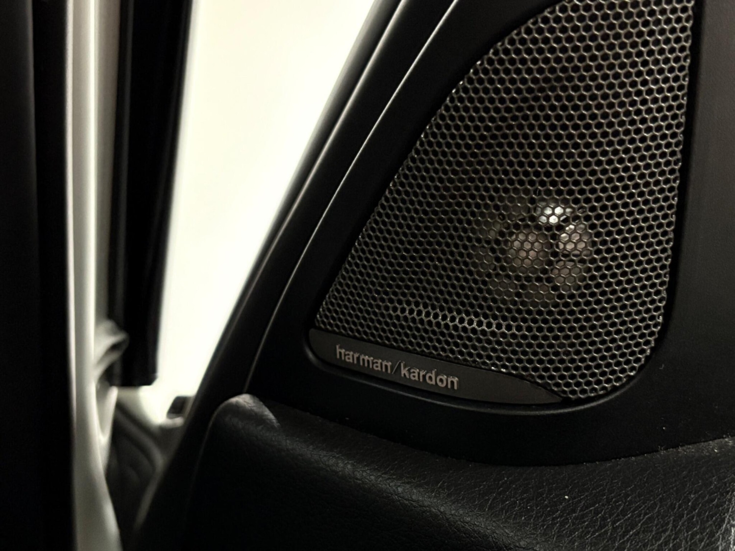 Used BMW 3 Series 2019 for sale - 77021093: Photo 37