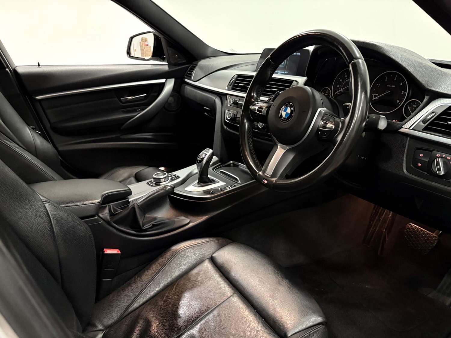 Used BMW 3 Series 2019 for sale - 77021093: Photo 9