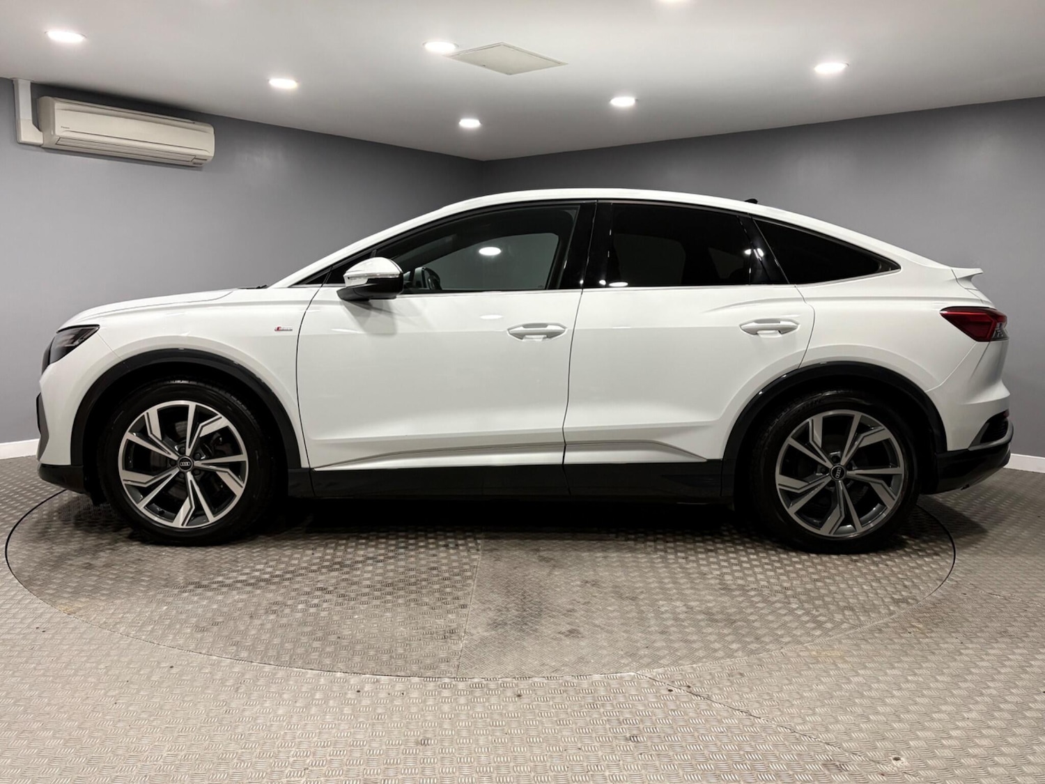 Used Audi Q4 e-tron 2021 for sale - 77723926: Photo 6