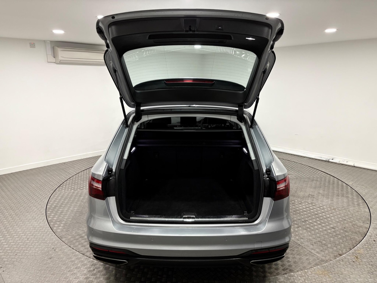 Used Audi A4 Avant 2022 for sale - 77021218: Photo 46