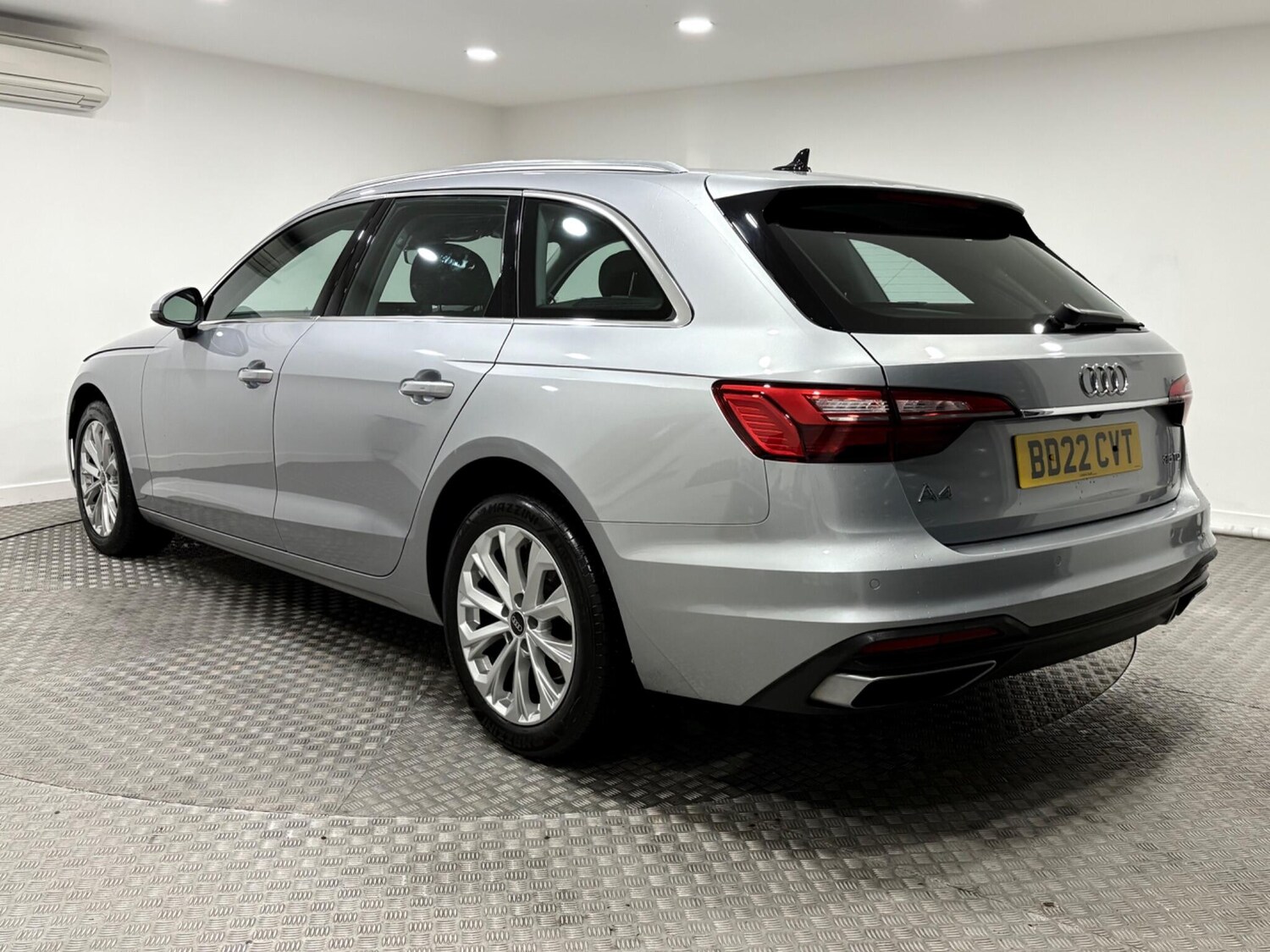 Used Audi A4 Avant 2022 for sale - 77021218: Photo 5