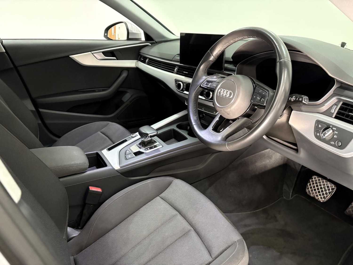 Used Audi A4 Avant 2022 for sale - 77021218: Photo 9