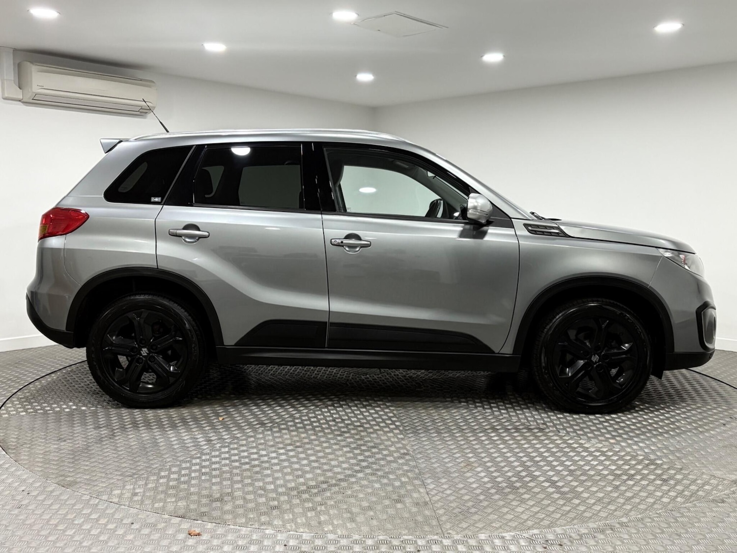 Used Suzuki Vitara 2018 for sale - 76084617: Photo 2